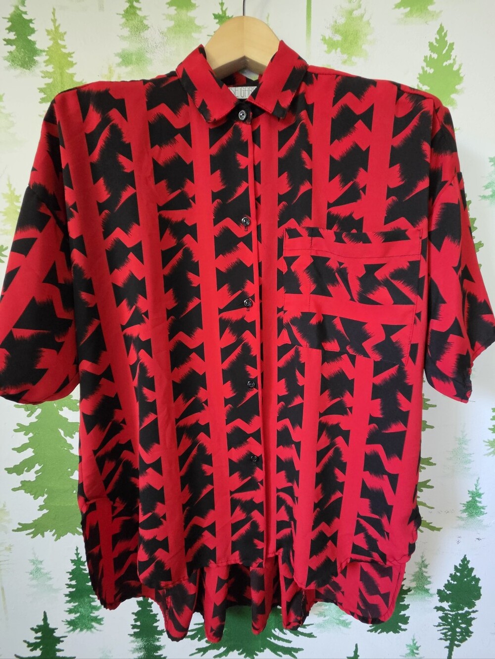 Women's Oversized Short-Sleeve Button-Up Blouse in Red and Black
